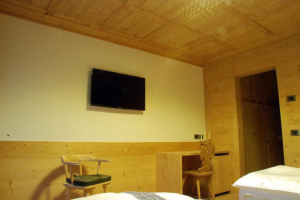 Jaegerhaus Agriturismo Cortina dʼAmpezzo Habitación foto