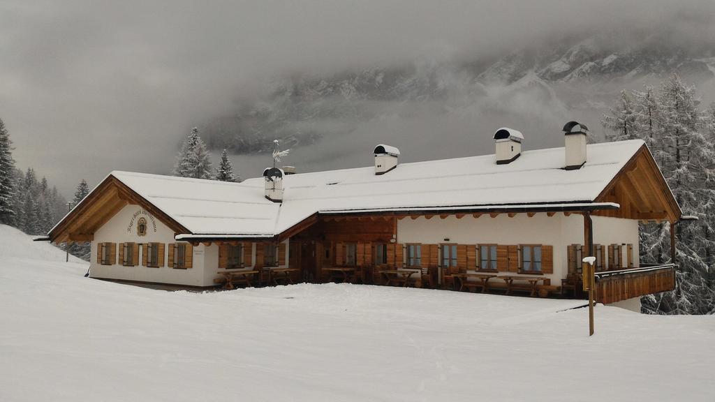 Jaegerhaus Agriturismo Cortina dʼAmpezzo Exterior foto